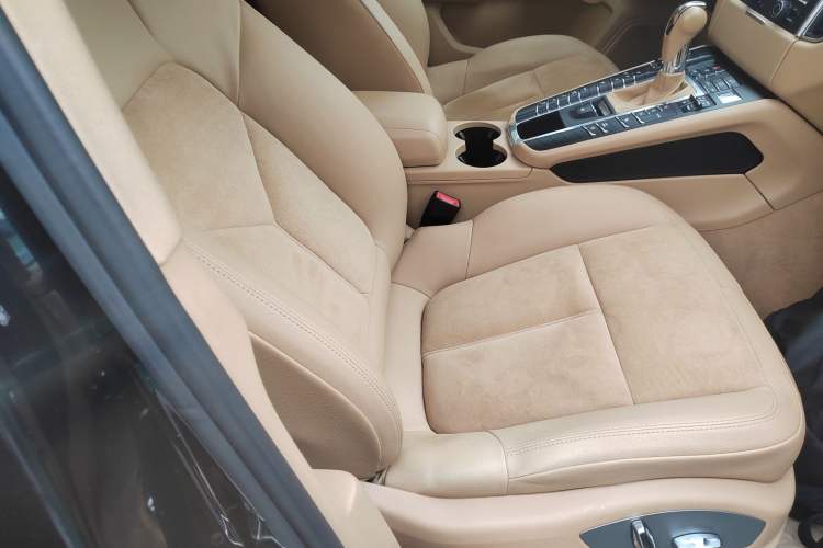 Used Porsche Macan 2014 Macan 2.0T Right Front Seat