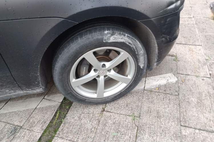 Used Porsche Macan 2014 Macan 2.0T Right Front Wheel Hub