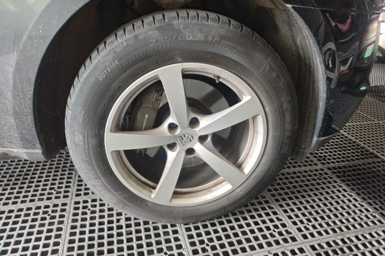 Used Porsche Macan 2014 Macan 2.0T Right Front Wheel Hub
