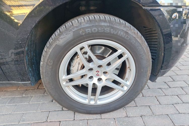 Used Porsche Macan 2014 Macan S 3.0T Right Front Wheel Hub