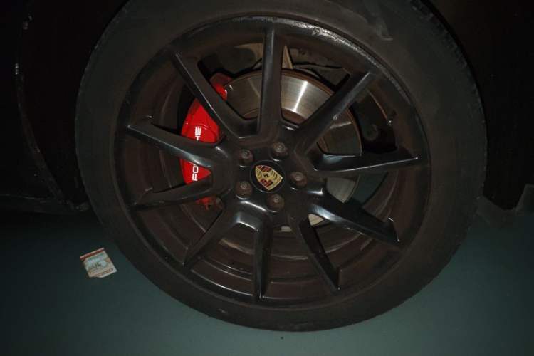Used Porsche Macan 2014 Macan 2.0T Right Front Wheel Hub