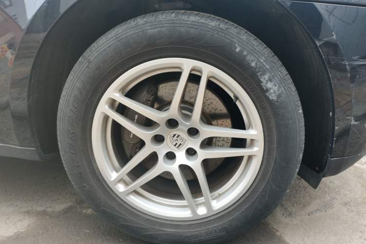 Used Porsche Macan 2014 Macan 2.0T Right Front Wheel Hub