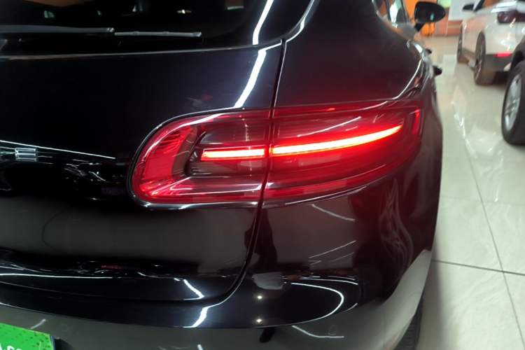 Used Porsche Macan 2014 Macan 2.0T Right Rear Taillight