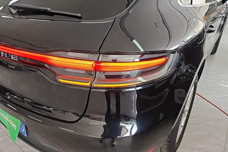 Used Porsche Macan 2014 Macan 2.0T Right Rear Taillight