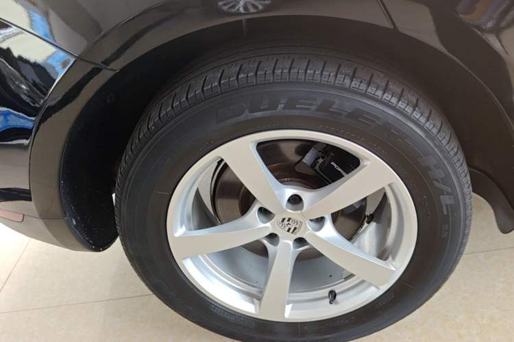 Used Porsche Macan 2014 Macan 2.0T Right Rear Wheel Hub