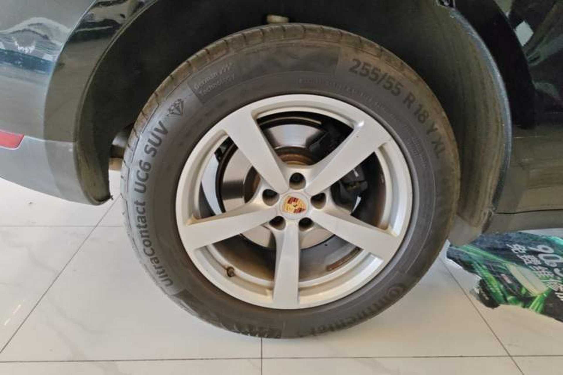 Used Porsche Macan 2014 Macan 2.0T Right Rear Wheel Hub