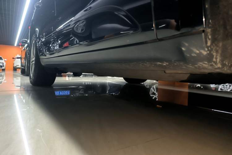 Used Porsche Macan 2014 Macan 2.0T Right Side Sill