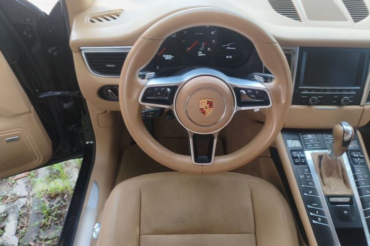 Used Porsche Macan 2014 Macan 2.0T Steering Wheel