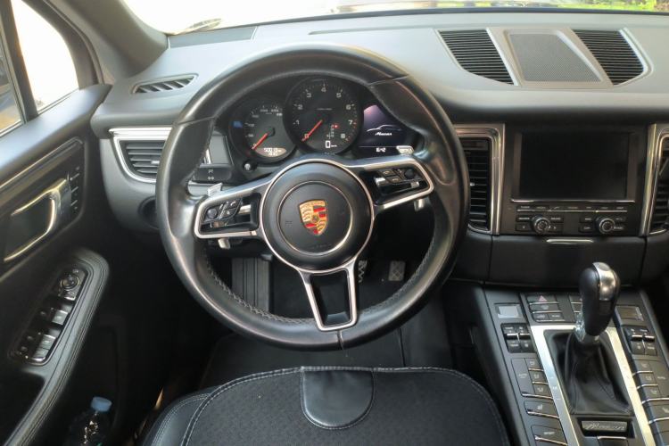 Used Porsche Macan 2014 Macan 2.0T Steering Wheel