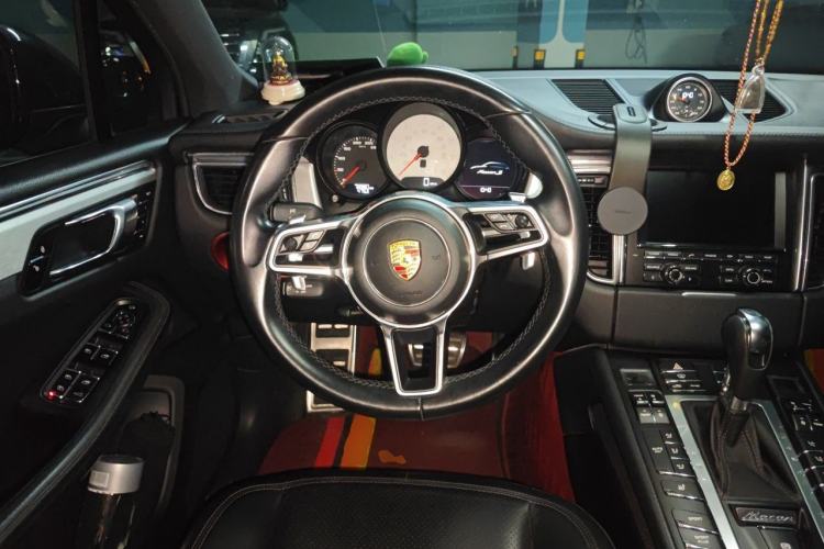 Used Porsche Macan  Steering Wheel