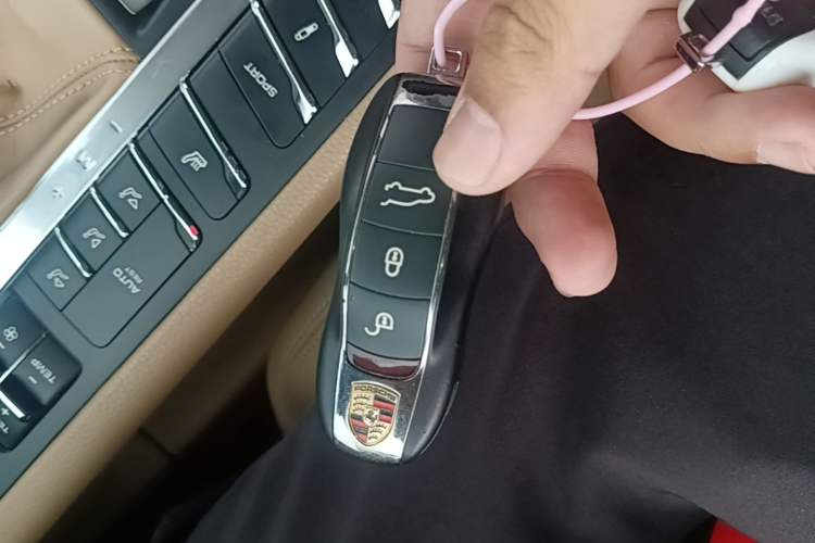 Used Porsche Macan 2014 Macan S 3.0T Vehicle Key