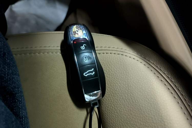 Used Porsche Macan 2014 Macan 2.0T Vehicle Key