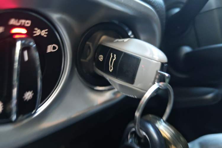 Used Porsche Macan 2014 Macan S 3.0T Vehicle Key