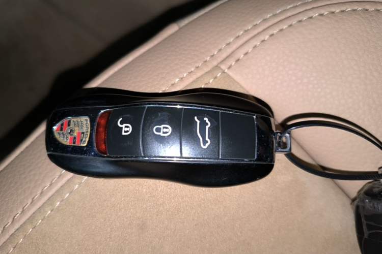 Used Porsche Macan 2014 Macan 2.0T Vehicle Key