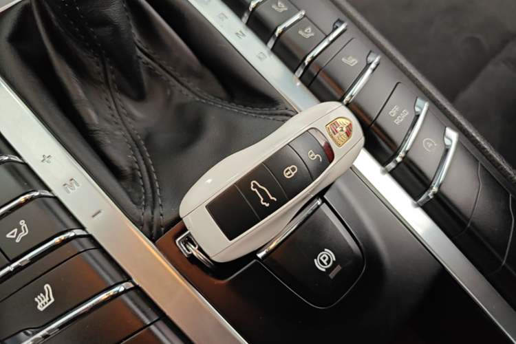 Used Porsche Macan 2014 Macan 2.0T Vehicle Key