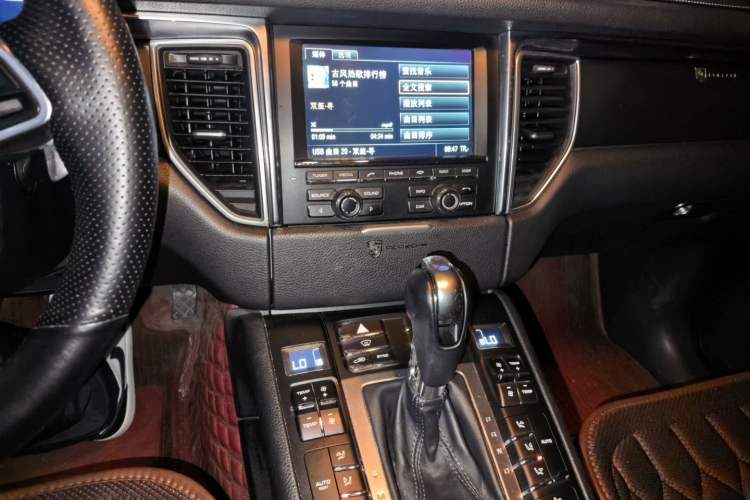 Used Porsche Macan 2014 Macan 2.0T Audio And AC Panel
