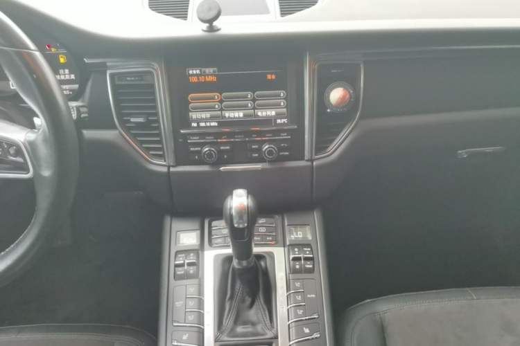 Used Porsche Macan 2014 Macan 2.0T Audio And AC Panel