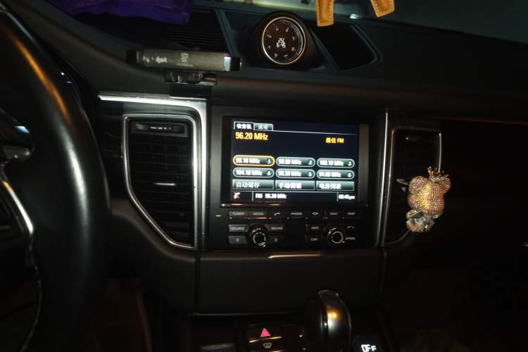 Used Porsche Macan 2014 Macan S 3.0T Audio And AC Panel