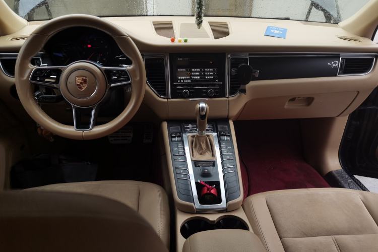 Used Porsche Macan 2014 Macan 2.0T Center Console