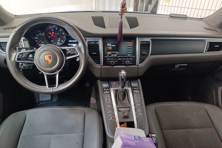Used Porsche Macan 2014 Macan 2.0T Center Console