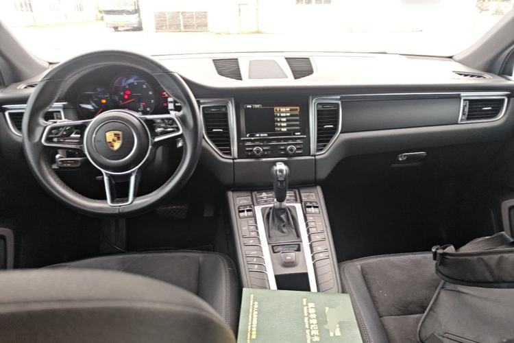 Used Porsche Macan 2014 Macan 2.0T Center Console
