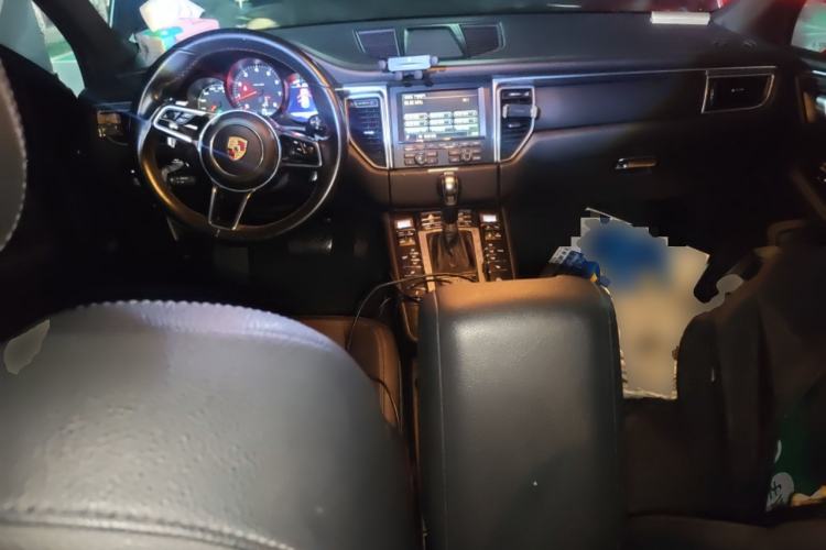 Used Porsche Macan 2014 Macan 2.0T Center Console