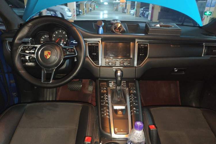 Used Porsche Macan 2014 Macan 2.0T Center Console