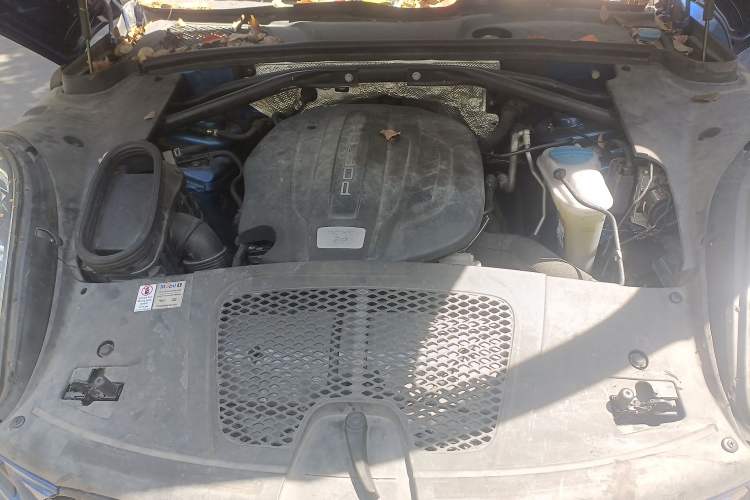 Used Porsche Macan 2014 Macan 2.0T Engine Bay