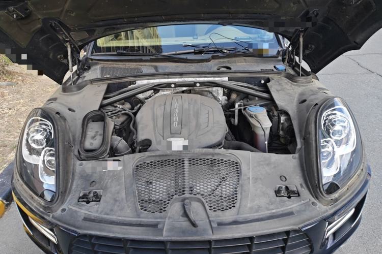 Used Porsche Macan 2014 Macan 2.0T Engine Bay