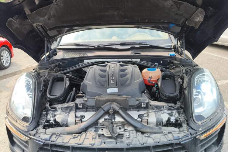 Used Porsche Macan 2014 Macan S 3.0T Engine Bay