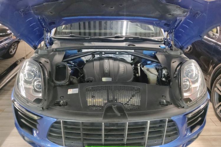 Used Porsche Macan 2014 Macan 2.0T Engine Bay