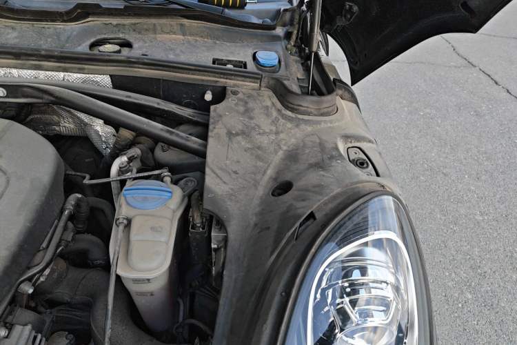 Used Porsche Macan 2014 Macan 2.0T Engine Bay Left