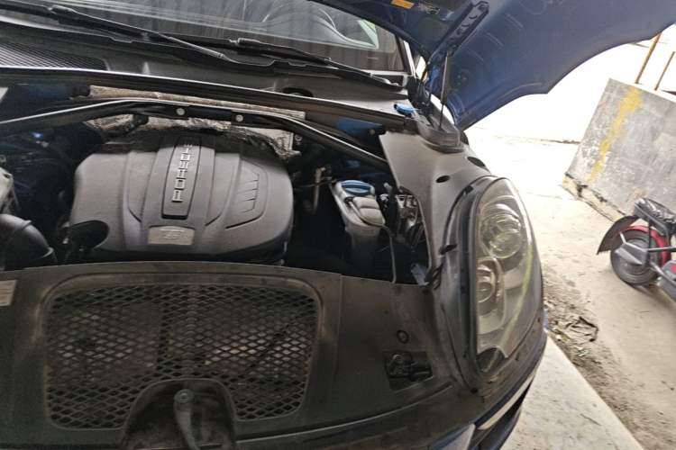 Used Porsche Macan 2014 Macan 2.0T Engine Bay Left