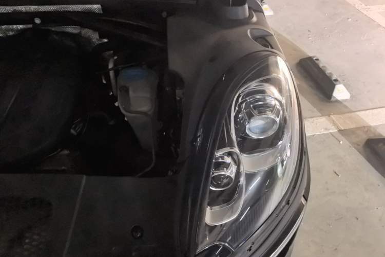 Used Porsche Macan 2014 Macan 2.0T Engine Bay Left