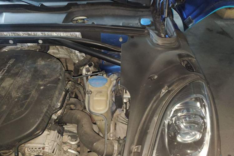 Used Porsche Macan 2014 Macan 2.0T Engine Bay Left