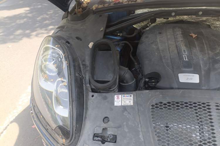 Used Porsche Macan 2014 Macan 2.0T Engine Bay Right
