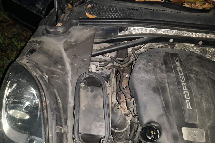 Used Porsche Macan 2014 Macan 2.0T Engine Bay Right