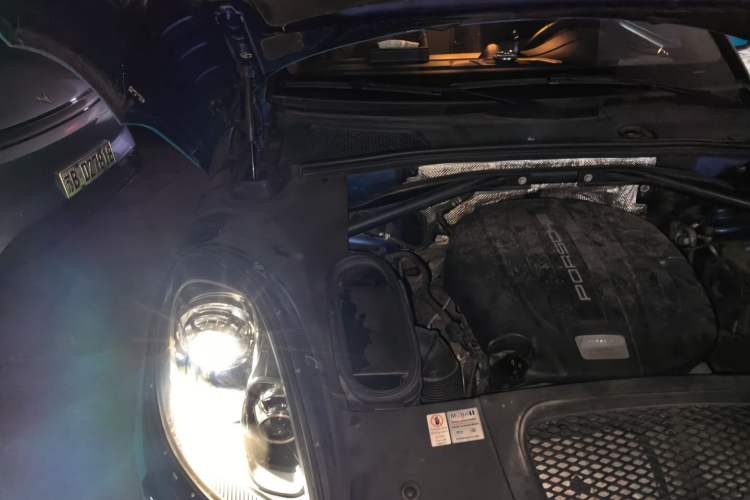 Used Porsche Macan 2014 Macan 2.0T Engine Bay Right