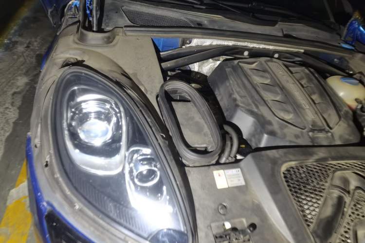 Used Porsche Macan 2014 Macan S 3.0T Engine Bay Right