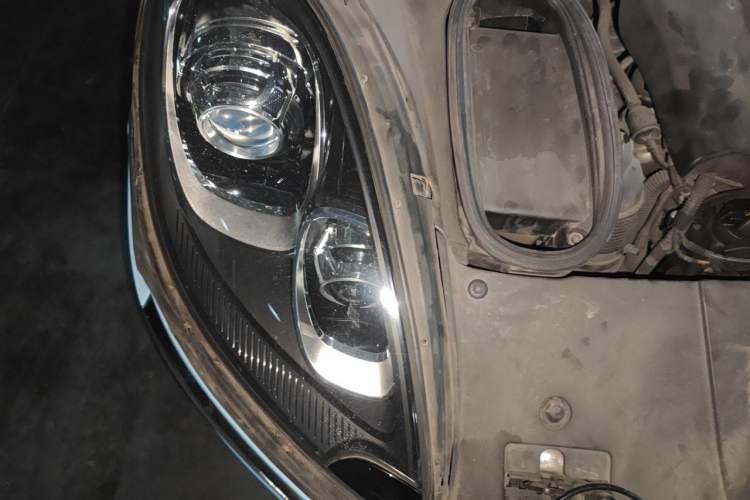 Used Porsche Macan 2014 Macan 2.0T Engine Bay Right