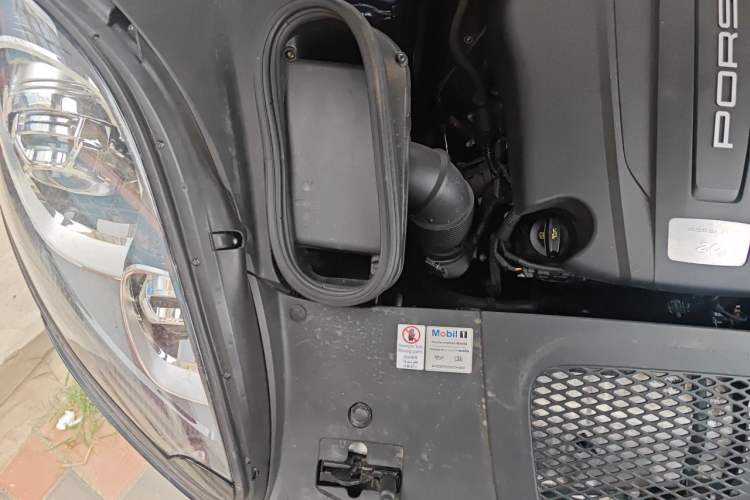 Used Porsche Macan 2014 Macan 2.0T Engine Bay Right