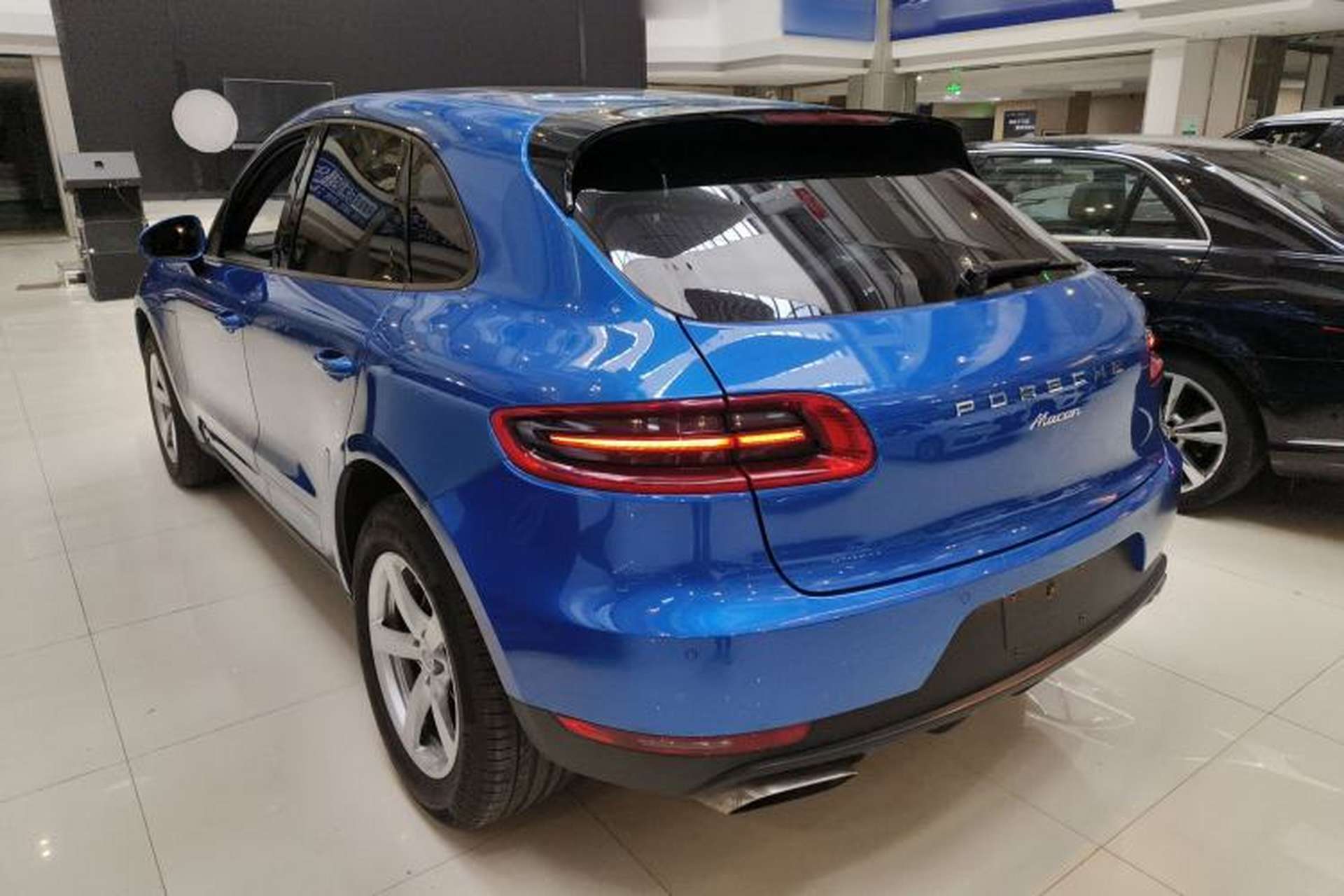 Used Porsche Macan 2014 Macan 2.0T Exterior 2