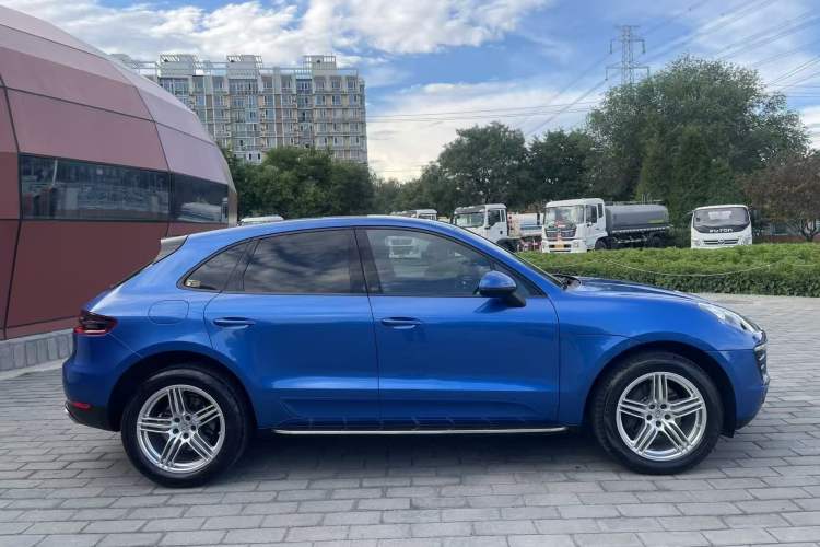 Used Porsche Macan 2014 Macan 2.0T Exterior 3