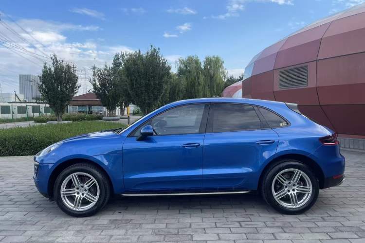 Used Porsche Macan 2014 Macan 2.0T Exterior 4