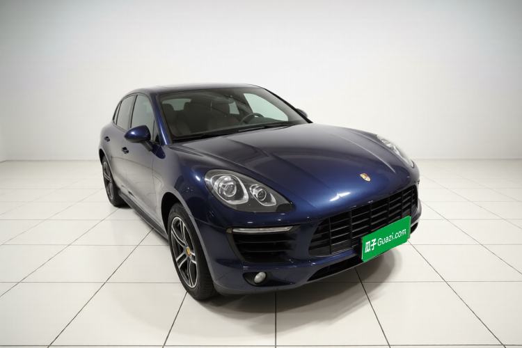 Used Porsche Macan 2014 Macan 2.0T Front Right 45 Deg