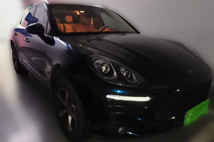 Used Porsche Macan 2014 Macan 2.0T Front Right 45 Deg