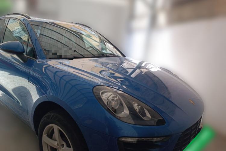 Used Porsche Macan 2014 Macan 2.0T Front Right 45 Deg