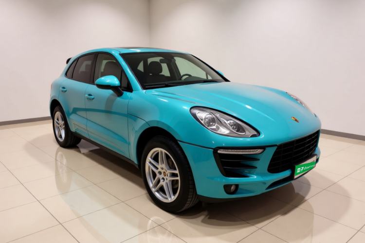 Used Porsche Macan 2014 Macan 2.0T Front Right 45 Deg