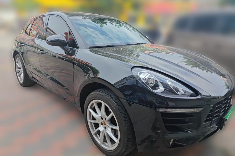 Used Porsche Macan 2014 Macan 2.0T Front Right 45 Deg