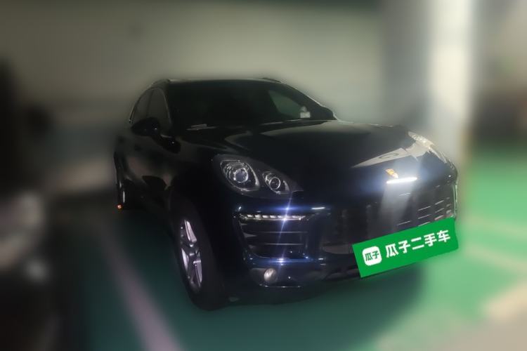 Used Porsche Macan 2014 Macan 2.0T Front Right 45 Deg